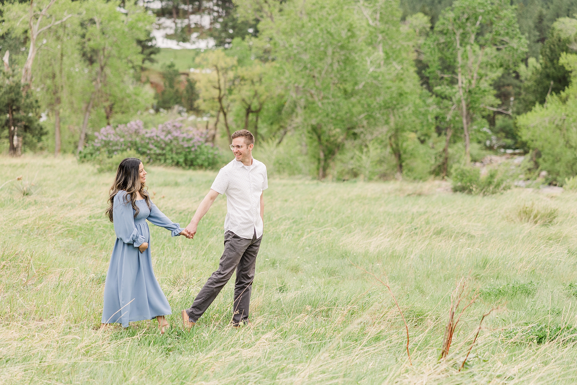 Maternity portraits of couple at Buckingham Park-Northern Colorado top 10 locations for family photos