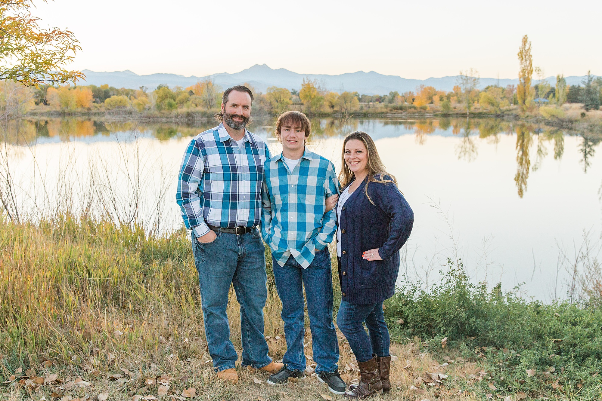 mom and dad with teenage newphew at Golden Ponds family session