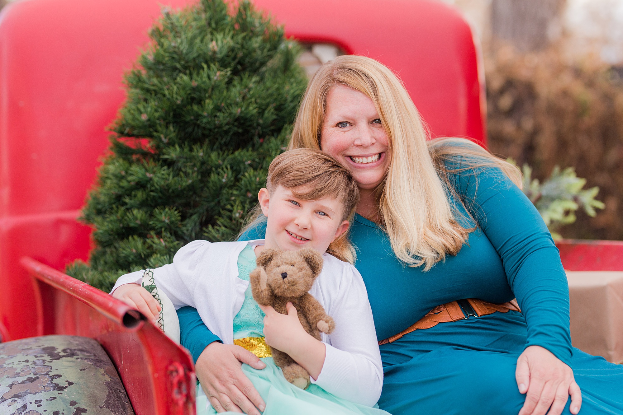 Loveland, Colorado Christmas Red Truck Mini Sessions