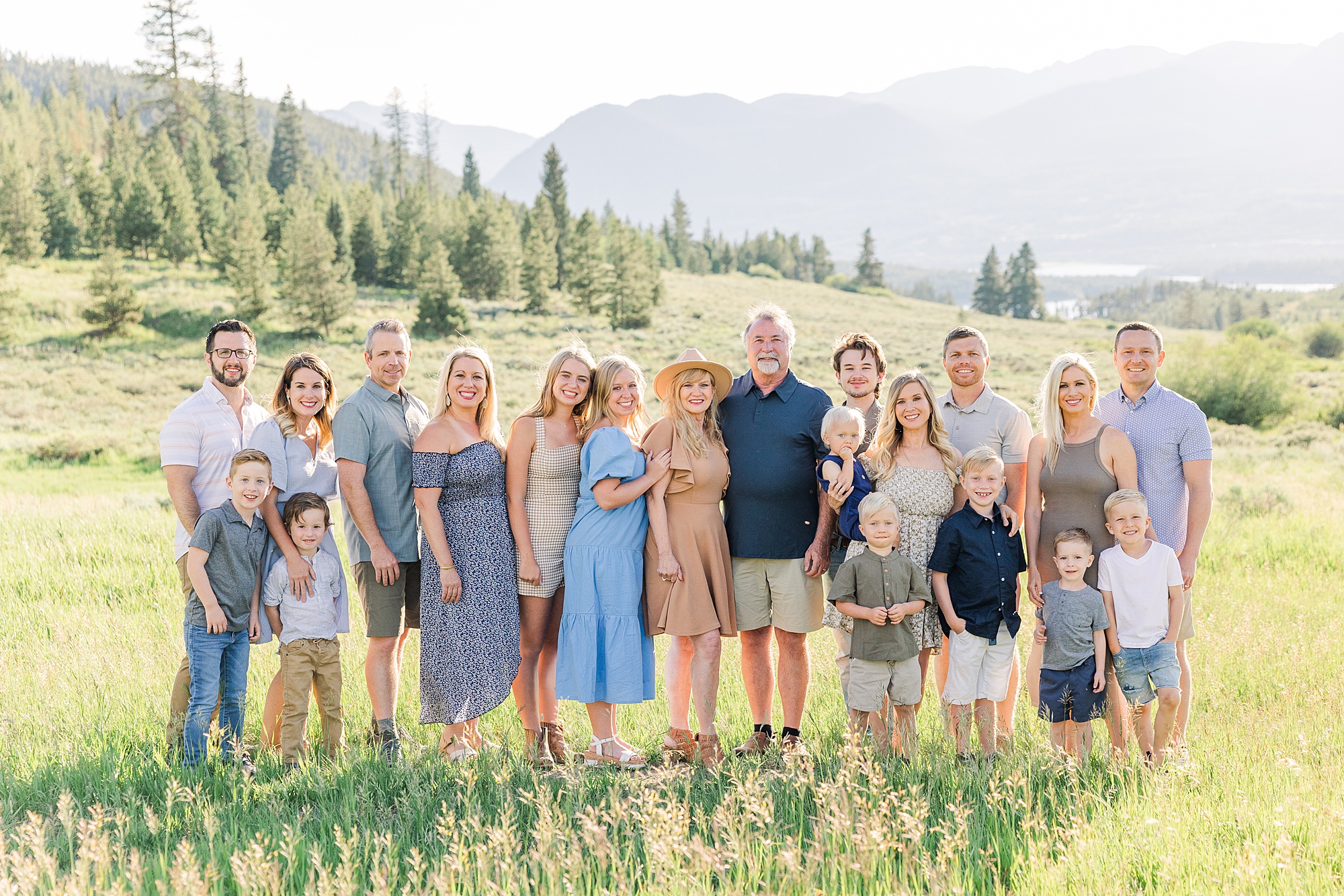 Scenic Dillon CO Extended Family Session