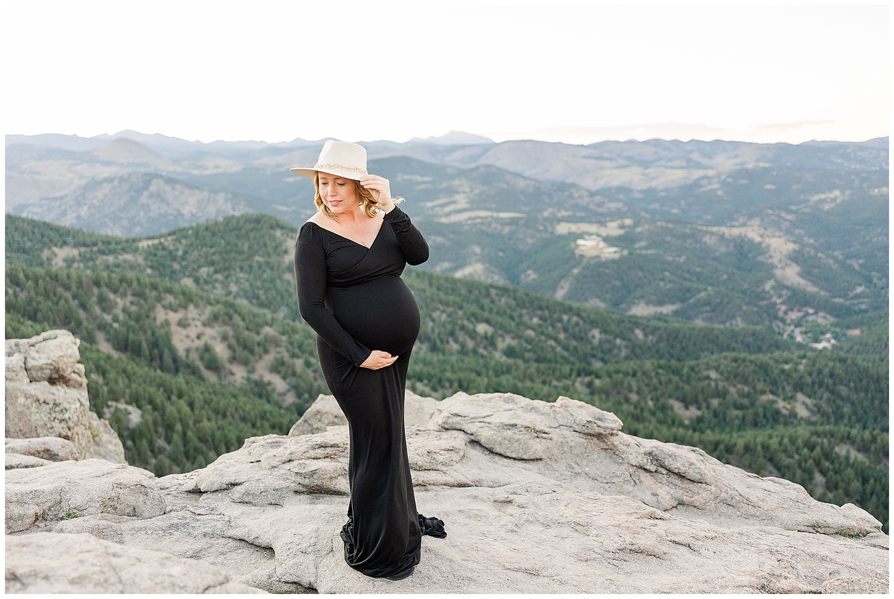 Lost Gulch Overlook maternity session with hand under belly