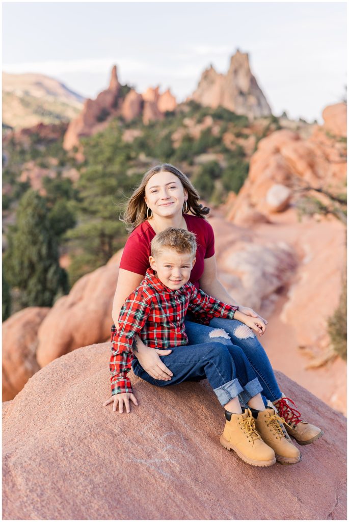 Garden of the Gods light and airy family fall mini sessions with siblings