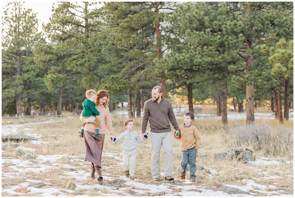 Tips for Winter Sessions: Creative Approaches to Family Photography