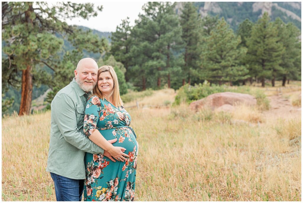 A Family Photographer’s Guide: Maternity Session Posing Tips