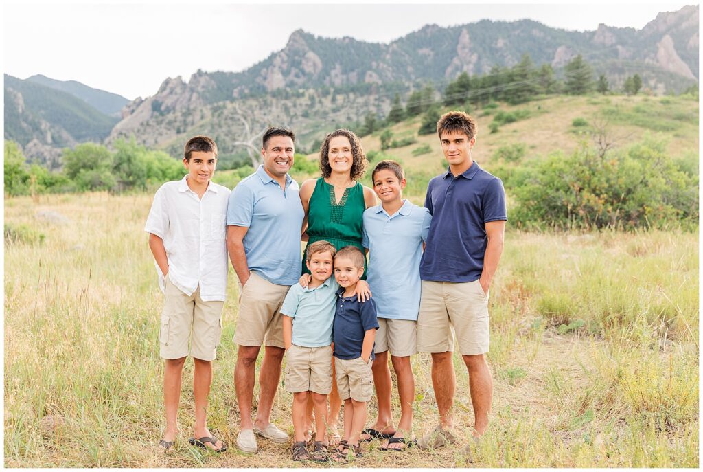 outdoor light and airy mini session in South Mesa in Boulder, Colorado with family photographer Catherine of Catherine Chamberlain Photography